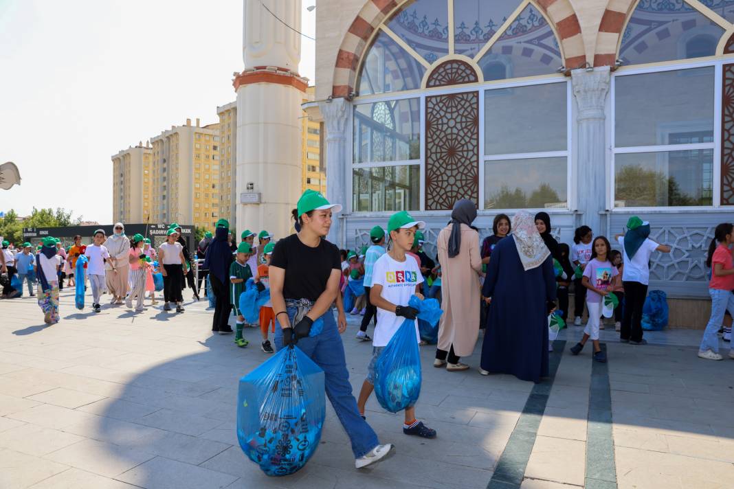 Konya’da çocuklar mıntıka temizliği yaptı, ödül yüzleri güldürdü 10